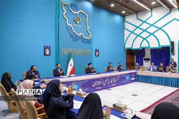 نشست رمضانی رئیس جمهوری با جمعی از نوجوانان