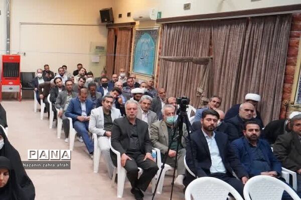 نشست صمیمی مدیران و معاونان پرورشی مدارس در دفتر امام جمعه رودهن