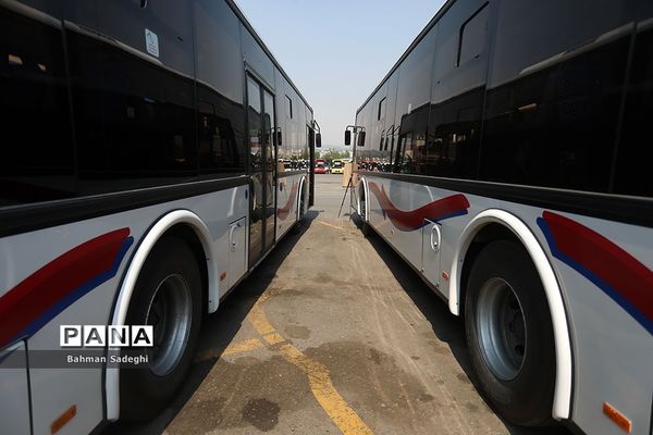 رونمایی از ۴۰ دستگاه اتوبوس شرکت واحد