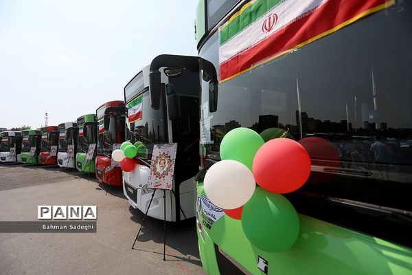 رونمایی از ۴۰ دستگاه اتوبوس شرکت واحد