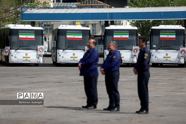 رونمایی از ۴۰ دستگاه اتوبوس شرکت واحد