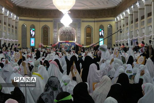 جشن بزرگ  ۱۰ هزار نفری دختران روزه اولی در تبریز -۲