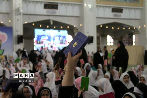 جشن بزرگ  ۱۰ هزار نفری دختران روزه اولی در تبریز -۲