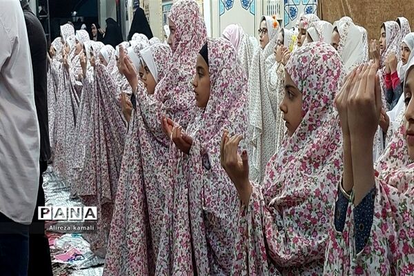 برگزاری افطاری روزه اولی‌ها در آموزشگاه شقایق‌ها صفادشت