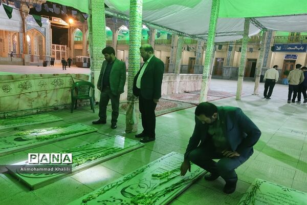 تجدید میثاق روسای سازمان دانش‌آموزی 3 شهر مقدس(مشهد،قم و شیراز) با شهدای دانش‌آموز شاهچراغ (ع)
