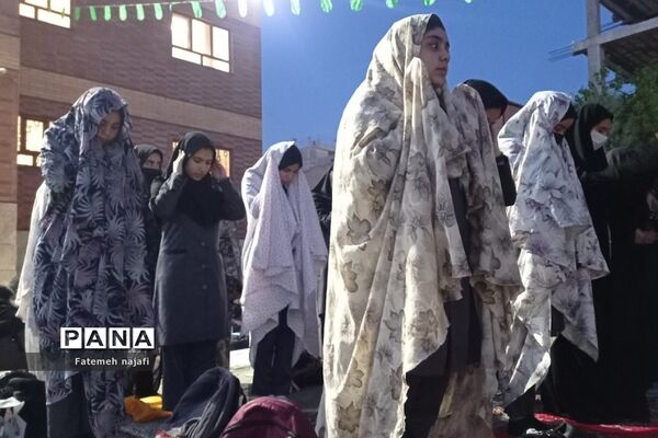 برگزاری افطاری دانش‌آموزی دبیرستان آیت‌الله ‌خامنه‌ای در بهارستان 2