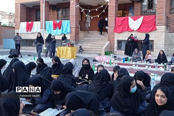 برگزاری افطاری دانش‌آموزی دبیرستان آیت‌الله ‌خامنه‌ای در بهارستان 2