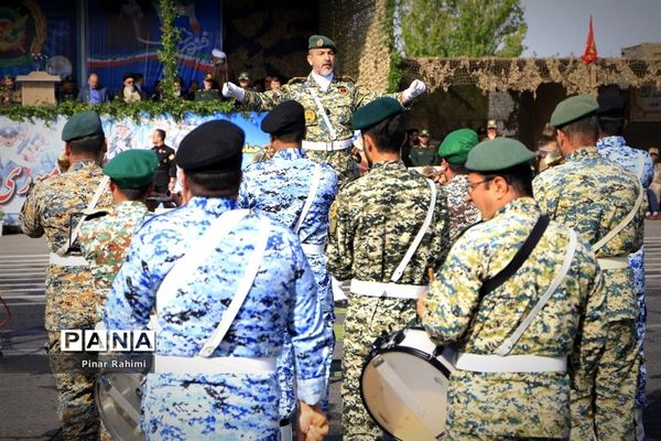 مراسم رژه روز ارتش در تبریز