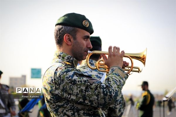 مراسم رژه روز ارتش در تبریز