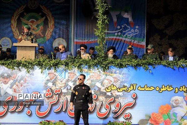 مراسم رژه روز ارتش در تبریز