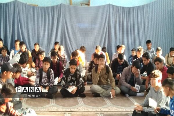 محفل انس با قرآن در دبیرستان شهید علی تات شهر جوادآباد