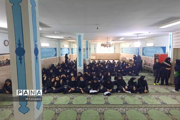 ضیافت افطاری در مدرسه علامه مجلسی