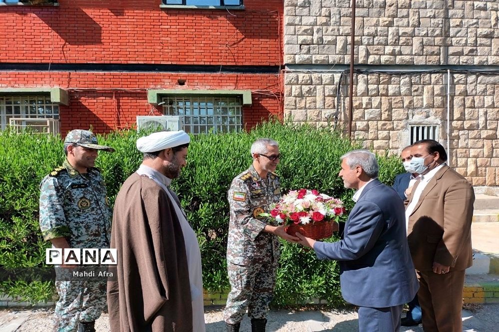 دیدار مسئولین آموزش و پرورش با فرمانده پدافند هوایی بهبهان بمناسبت روز ارتش