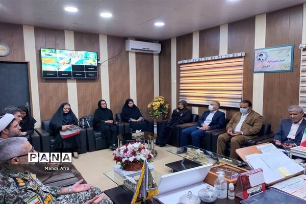 دیدار مسئولین آموزش و پرورش با فرمانده پدافند هوایی بهبهان بمناسبت روز ارتش