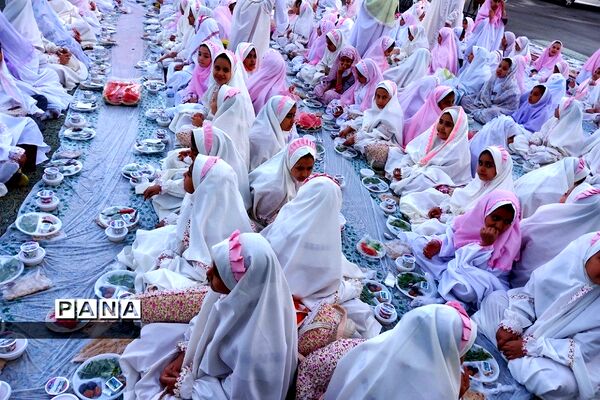 ضیافت افطاری روزه اولی‌ها همراه با جشن عبادت در بهارستان دو