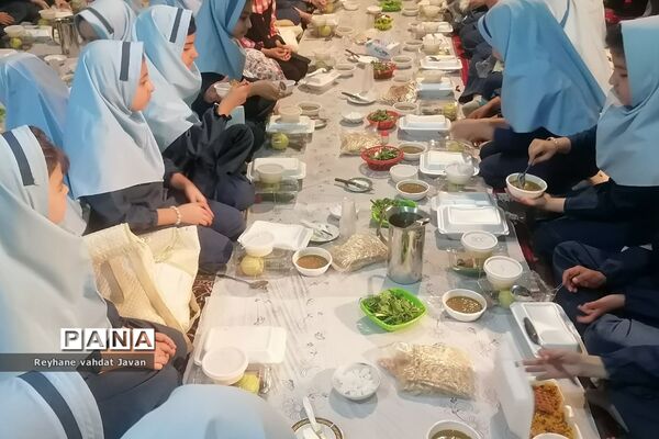 جشن تکلیف روزه اولی در دبستان شقایق