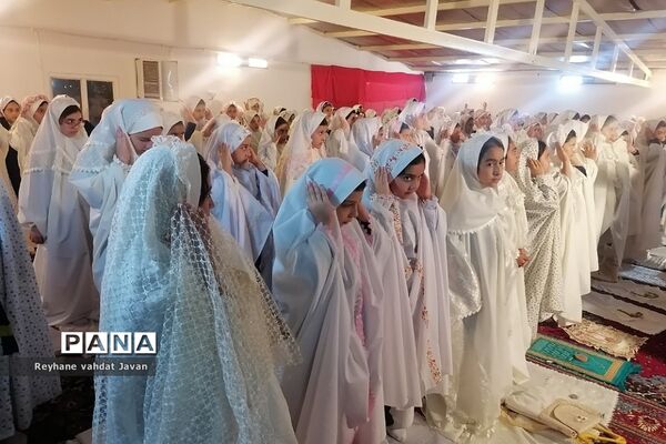 جشن تکلیف روزه اولی در دبستان شقایق