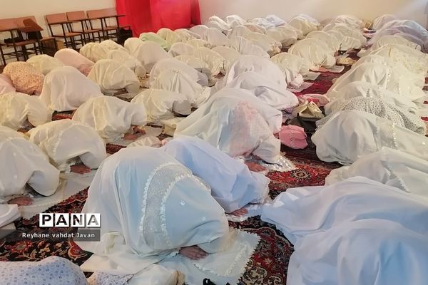 جشن تکلیف روزه اولی در دبستان شقایق