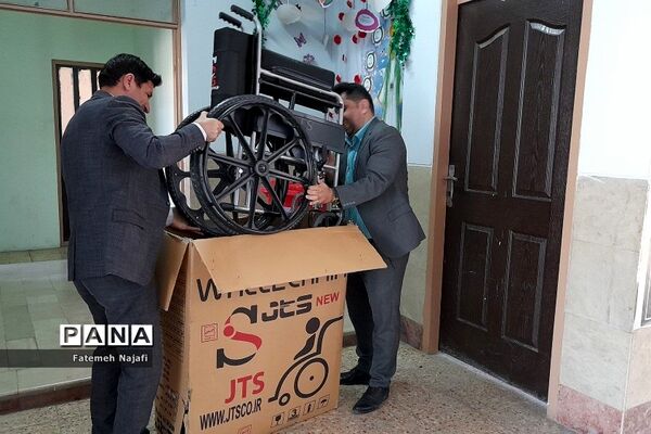 طرح جمع‌آوری درب بطری در دبستان شهید عابدین‌زاده بهارستان‌دو