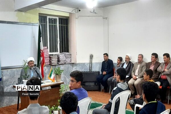 برگزاری مراسم جشن تکلیف دانش‌آموزان پایه هشتم دبیرستان تیزهوشان در شهرستان تربت جام