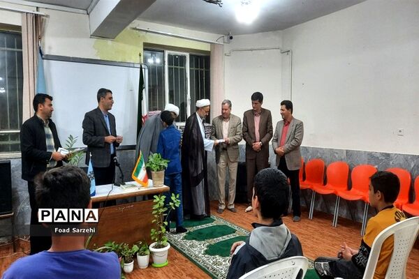 برگزاری مراسم جشن تکلیف دانش‌آموزان پایه هشتم دبیرستان تیزهوشان در شهرستان تربت جام