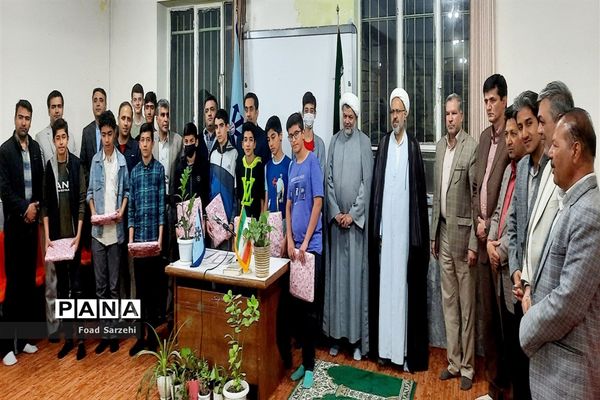 برگزاری مراسم جشن تکلیف دانش‌آموزان پایه هشتم دبیرستان تیزهوشان در شهرستان تربت جام