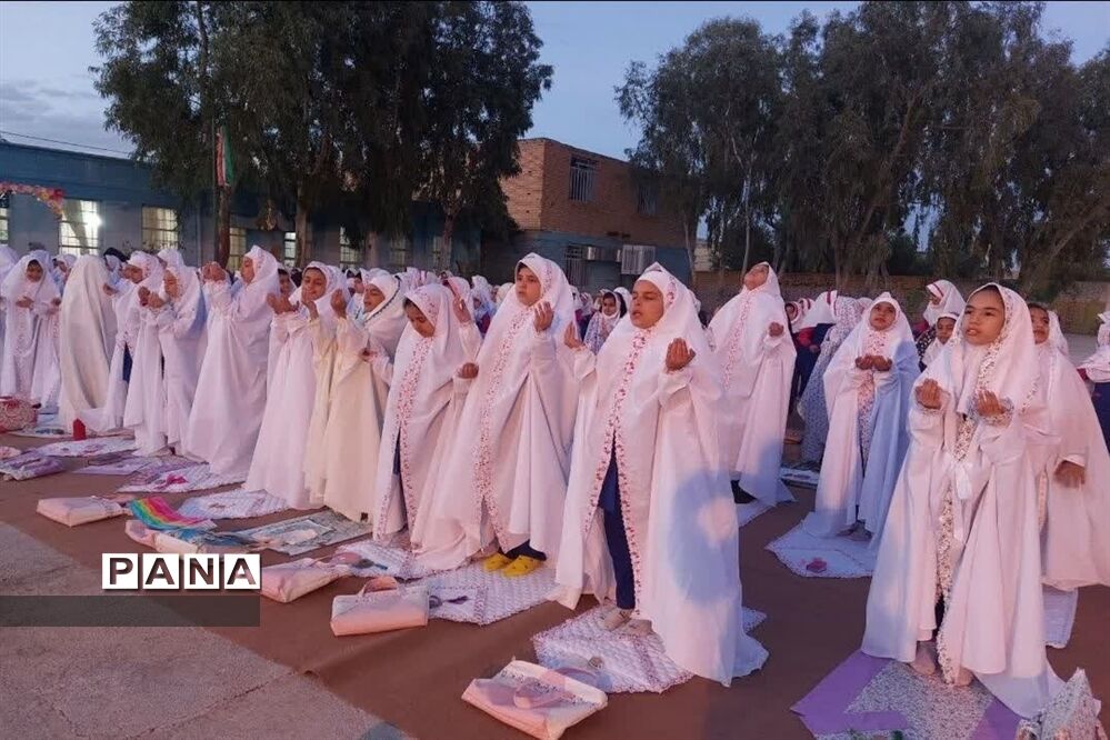 ضیافت افطاری آموزشگاه فاطمیه شهرستان خاتم