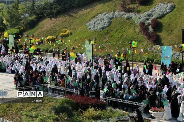 حضور فعال دانش‌آموزان و فرهنگیان منطقه ۱۳ در جشن روزه اولی‌های شهر تهران