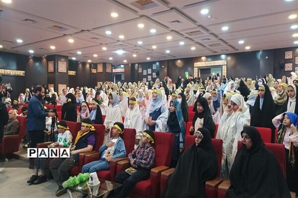 جشن بزرگ دانش‌آموزان روزه اولی در امامزاده طاهر(ع) کرج