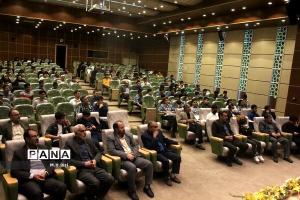 تجلیل از برگزیدگان چهل‌ویکمین دوره مسابقات قرآن، عترت و نماز ویژه پسران قم