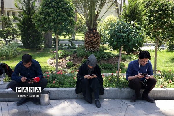 حاشیه جلسه هیات دولت -30 فروردین