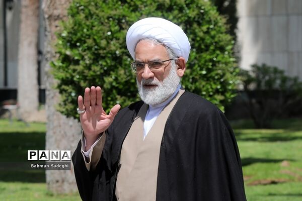 حاشیه جلسه هیات دولت -30 فروردین