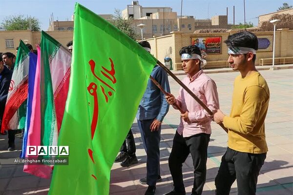 میزبانی دبیرستان شاهد حضرت ولی‌عصر(عج) میبد از شهید گمنام دوران دفاع مقدس