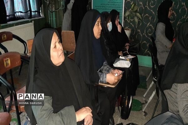 برگزاری گارگاه مهربان ترین پدر در ناحیه ۷مشهد