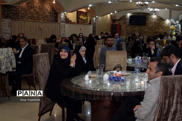 ضیافت افطاری صمیمانه کارمندان اداره آموزش و پرورش منطقه ۱۴