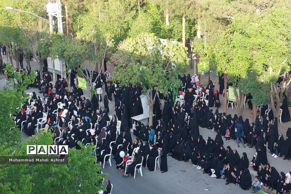 برگزاری اجتماع‌ خانوادگی‌ مدافعان‌ حریم‌ خانواده و حجاب در نایین