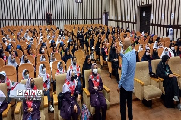 برگزاری همایش رهبران جوان سازمان دانش‌آموزی ناحیه ۳ کرج