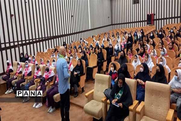 برگزاری همایش رهبران جوان سازمان دانش‌آموزی ناحیه ۳ کرج