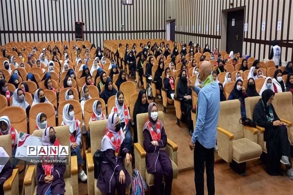 برگزاری همایش رهبران جوان سازمان دانش‌آموزی ناحیه ۳ کرج