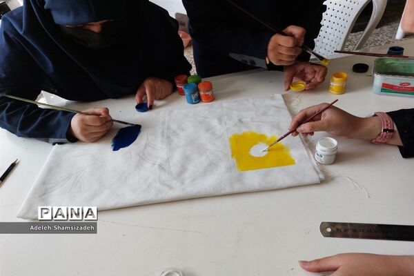 برگزاری طرح نقاشی همگانی در دبیرستان شاهد تقوا پیشگان