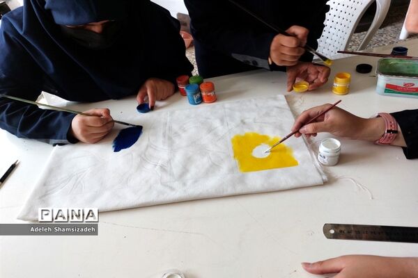 برگزاری طرح نقاشی همگانی در دبیرستان شاهد تقوا پیشگان