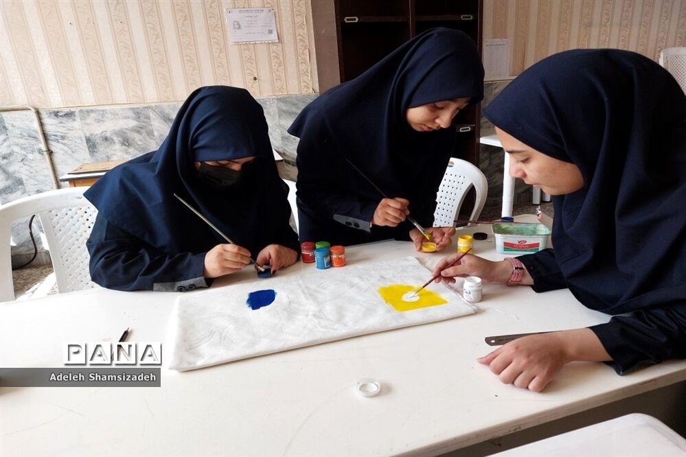 برگزاری طرح نقاشی همگانی در دبیرستان شاهد تقوا پیشگان