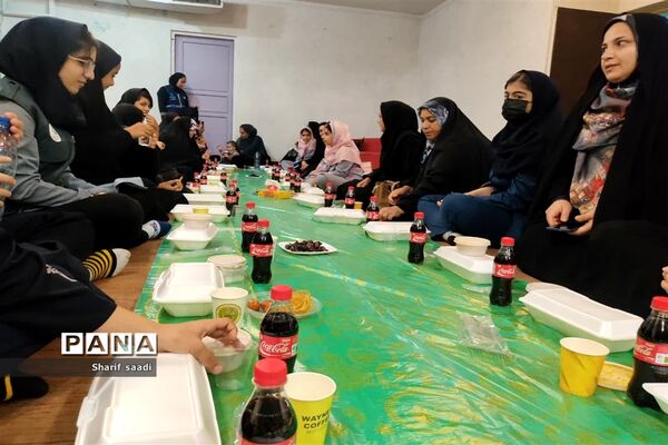 دورهمی دانش‌آموز خبرنگاران پانا فارس و ضیافت افطار