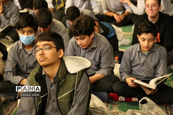 مراسم محفل انس با قرآن در واپسین روز های ماه رمضان در شهریار