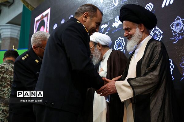 آیین تجلیل از خادمان کشوری جشن‌های نیمه شعبان در مسجد جمکران