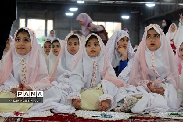 جشن بزرگ ۱۶۰۰ نفره روزه اولی‌ها در بهارستان‌دو