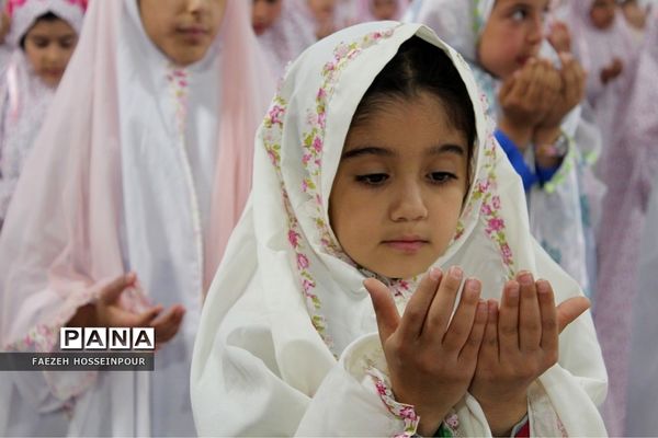 جشن بزرگ ۱۶۰۰ نفره روزه اولی‌ها در بهارستان‌دو