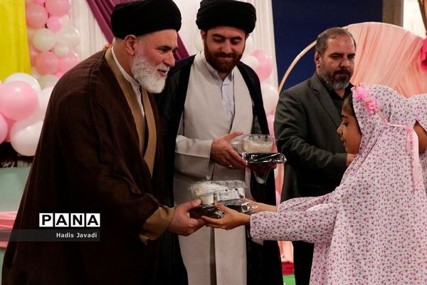 جشن بزرگ ۱۶۰۰ نفره روزه اولی‌ها در بهارستان‌دو