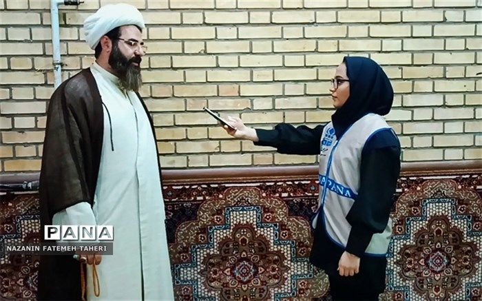 یکی از اهداف برگزاری محافل قرآنی، آشنایی دانش‌آموزان با فرهنگ قرآن است