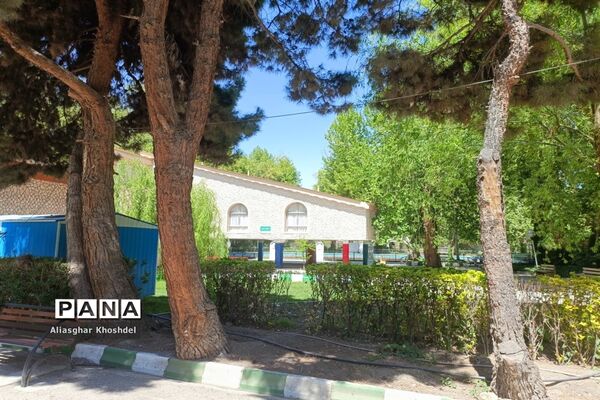 بازدید مسئولان اداره و مجلس شورای دانش‌آموزی ناحیه یک از اردوگاه های سطح شهر